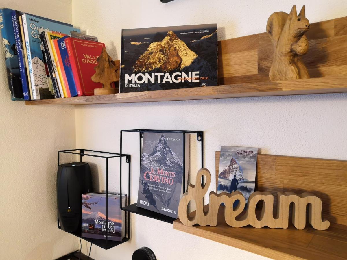 شقة Le Petit Refuge Cervinia بيريوِل تْشيرفينيا المظهر الخارجي الصورة
